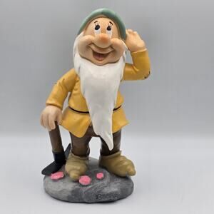Disney Snow White Bashful Dwarf Garden Statue 9 inches DIG